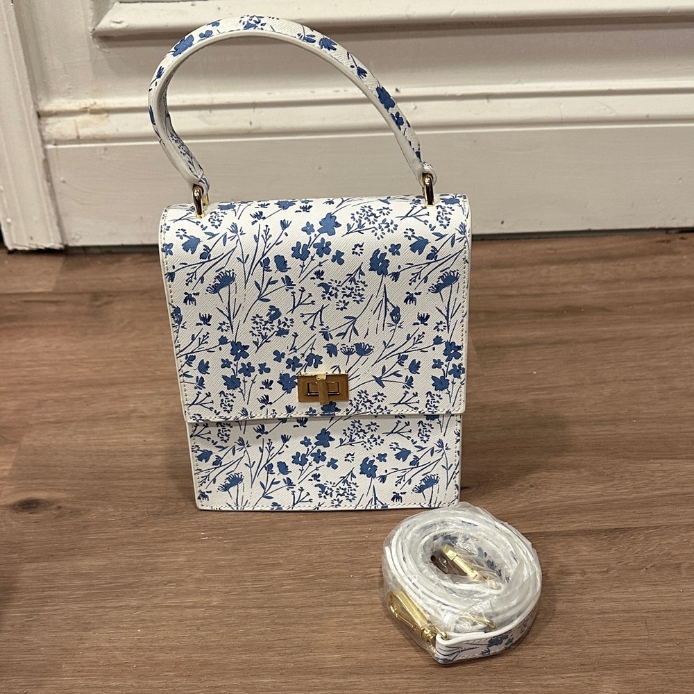Neely & Chloe Mini Lady Floral